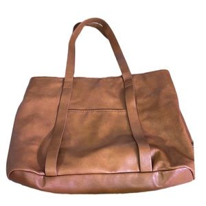 Universal thread triple compartment tote